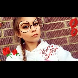 Meet your Posher, Jasmine